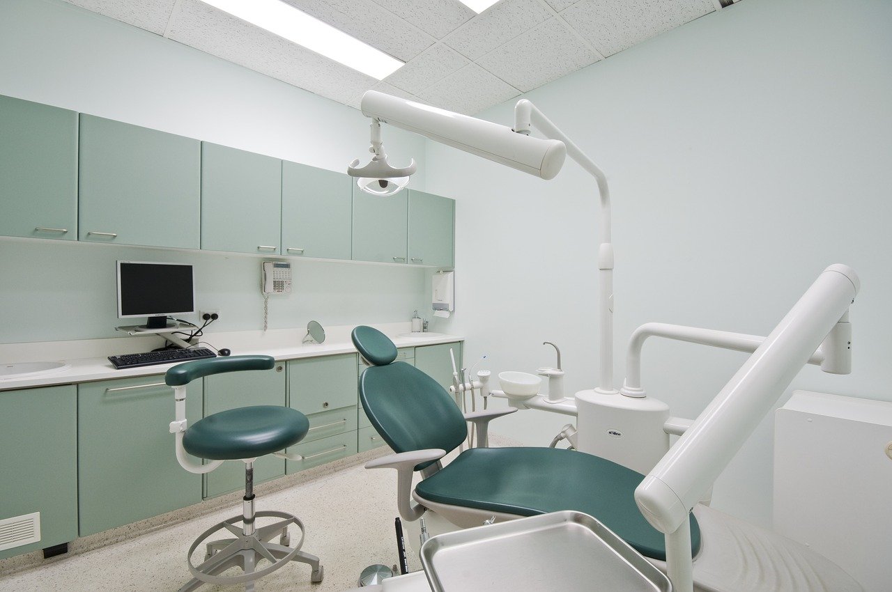 コロナで歯科医院のテナント賃料・家賃滞納…対応方法や支援給付金を紹介